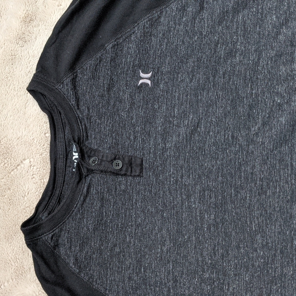 Hurley Baseball Tee - Picture 2 of 4